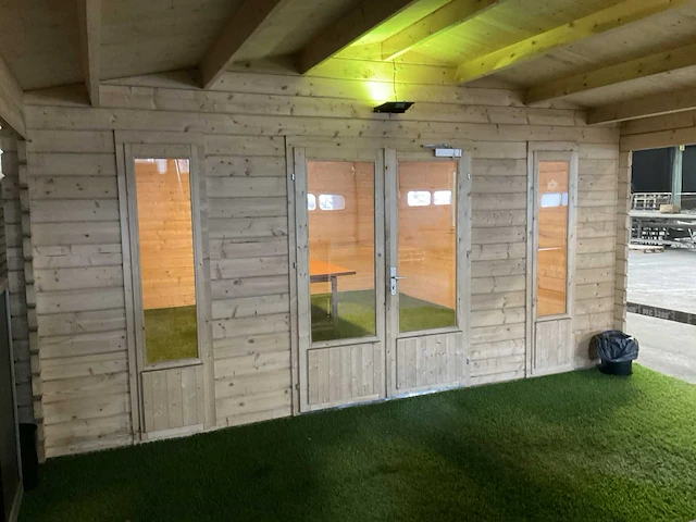 Houten chalet - afbeelding 3 van  9