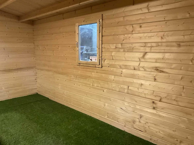 Houten chalet - afbeelding 5 van  9