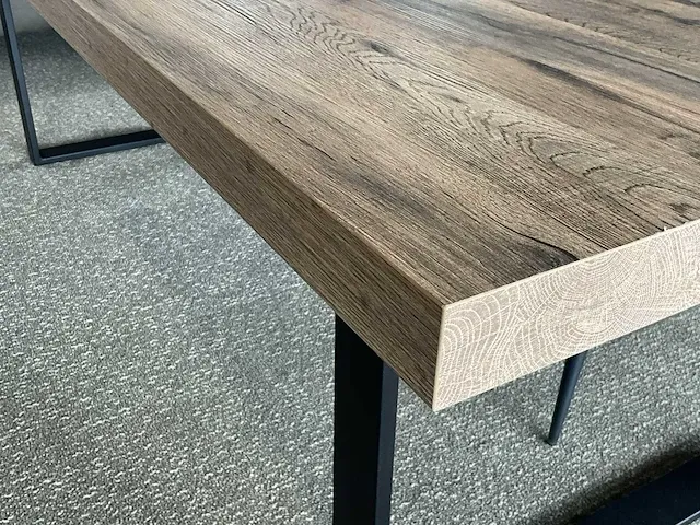 Houten design eetkamertafel otis, voorzien van metalen onderstel - afbeelding 2 van  3