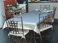 Houten eettafel met ijzeren onderstel ±2,5m met 6 stoelen