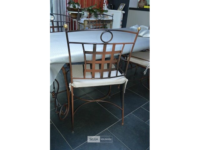 Houten eettafel met ijzeren onderstel ±2,5m met 6 stoelen - afbeelding 2 van  5