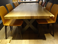 Houten eettafel - afbeelding 1 van  2