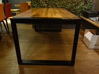 Houten eettafel - afbeelding 1 van  3