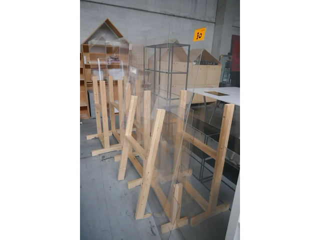 Houten frames met plexiglas 7 stuks - afbeelding 1 van  2