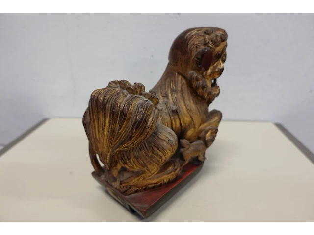 Houten gesculpteerde chinese tempelleeuw "foo dog" - afbeelding 4 van  6