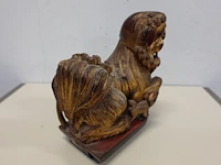 Houten gesculpteerde chinese tempelleeuw "foo dog" - afbeelding 4 van  6