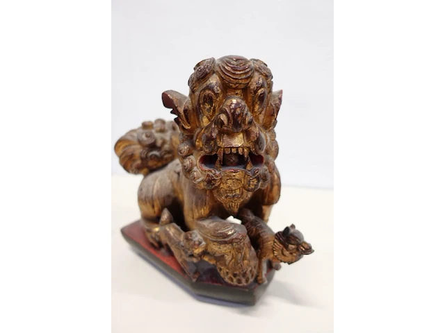 Houten gesculpteerde chinese tempelleeuw "foo dog" - afbeelding 5 van  6