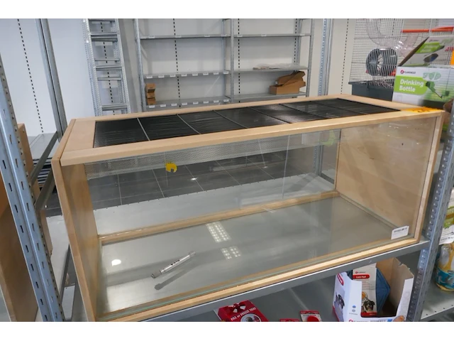 Houten hamsterkooi met glazen ramen 2 stuks - afbeelding 3 van  3