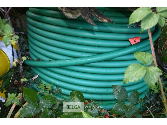 Houten haspel met elektriciteitskabel - afbeelding 2 van  4