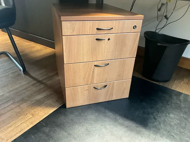 Houten hoekbureau - afbeelding 9 van  13