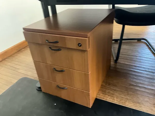 Houten hoekbureau - afbeelding 10 van  13