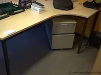 Houten hoekburo vv ladenblok