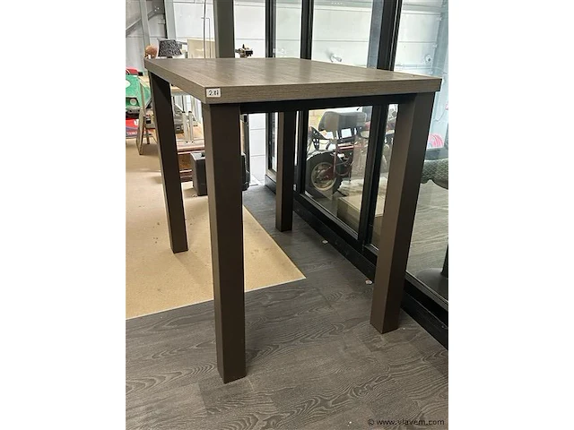 Houten hoge aperotafel met 4 metalen poten - afbeelding 1 van  10