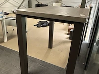 Houten hoge aperotafel met 4 metalen poten - afbeelding 2 van  10