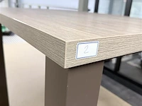 Houten hoge aperotafel met 4 metalen poten - afbeelding 8 van  10