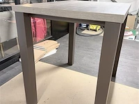 Houten hoge aperotafel met 4 metalen poten - afbeelding 9 van  10