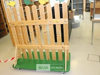 Houten kapstok op wielen - afbeelding 1 van  1