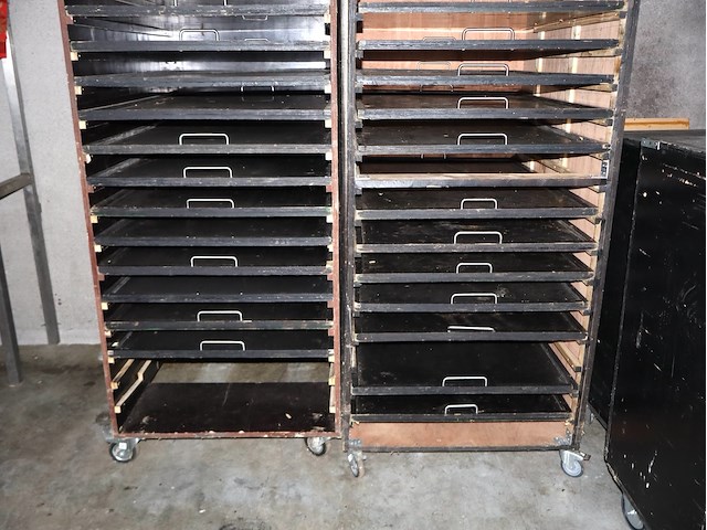 Houten karren intern transport (x4) - afbeelding 3 van  4