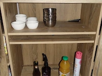 Houten kast + inhoud - afbeelding 3 van  4