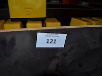 Houten kast met 26 rode signalisatie lampen nissen - afbeelding 2 van  4
