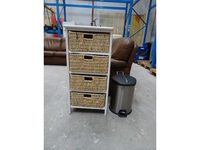 Houten kast + pedaalemmer - afbeelding 1 van  5