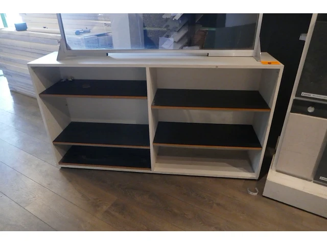 Houten kast + plexyglas scherm - afbeelding 2 van  4