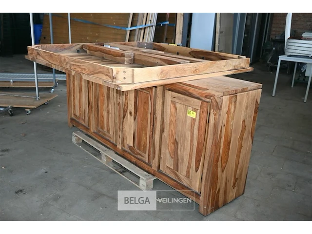Houten kast + tafel - afbeelding 1 van  7