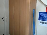 Houten kast - afbeelding 1 van  5
