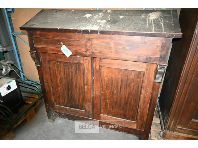 Houten kast - afbeelding 1 van  1