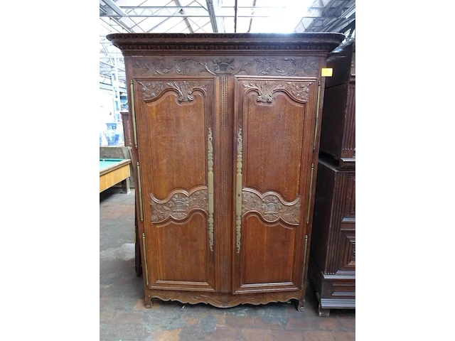 Houten kast - afbeelding 1 van  4