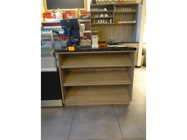 Houten kast - afbeelding 1 van  5