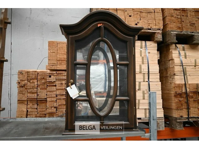 Houten kastje en rekje - afbeelding 1 van  2