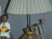 Houten kastje met inhoud - afbeelding 3 van  3