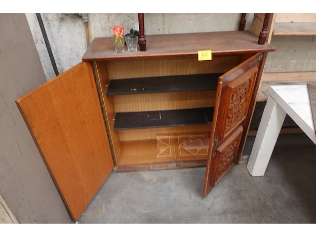 Houten kastje plus bijzet tafeltje - afbeelding 2 van  2