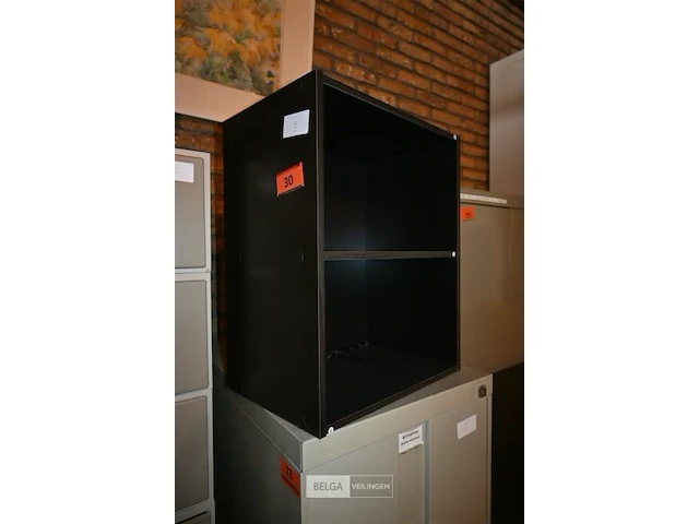 Houten kastje - afbeelding 1 van  3