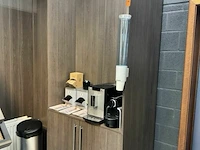 Houten keukenkast - afbeelding 1 van  4