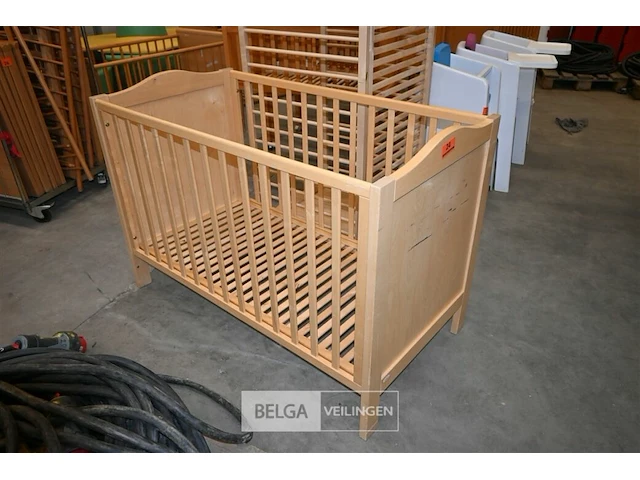 Houten kinderbed - afbeelding 1 van  4