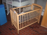 Houten kinderbedje - afbeelding 1 van  1