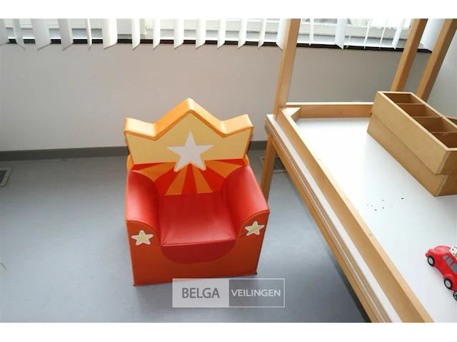 Houten kindermeubelen - afbeelding 4 van  4