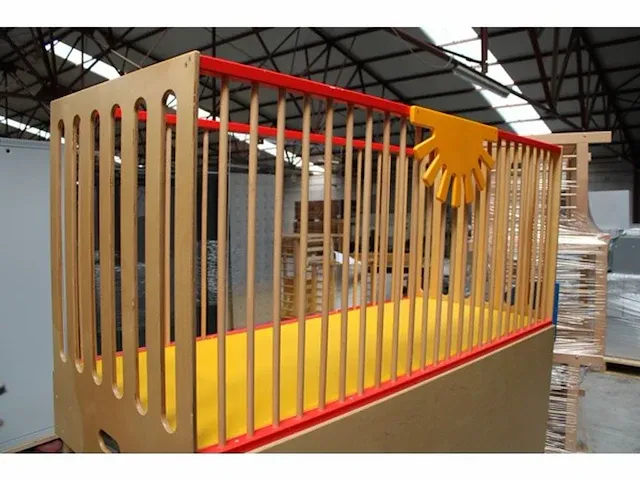 Houten kinderspeelhuis - afbeelding 3 van  4