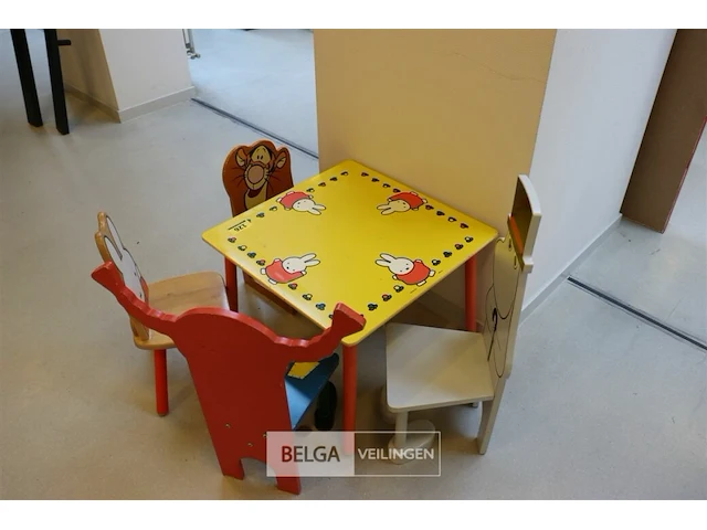 Houten kinderspeeltafeltje - afbeelding 2 van  2