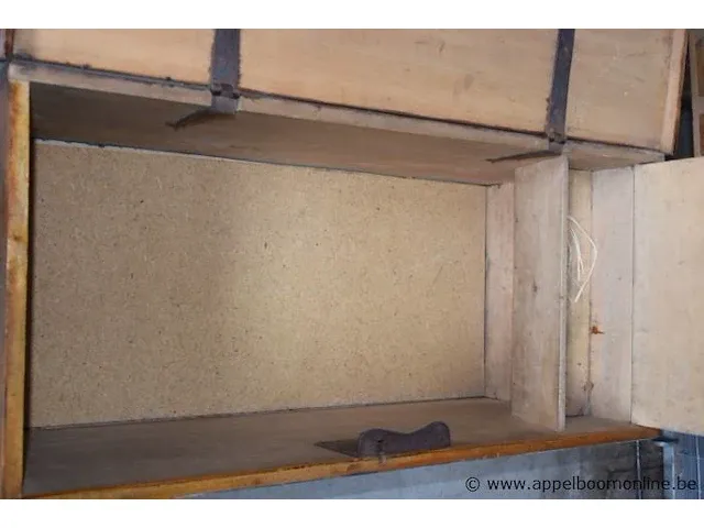 Houten kist, afm plm 109x49x50cm - afbeelding 2 van  2