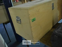 Houten kist met vakken - afbeelding 2 van  4