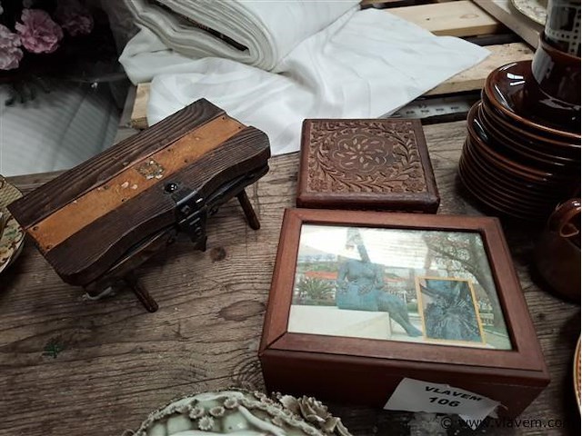 Houten kistje - afbeelding 1 van  1