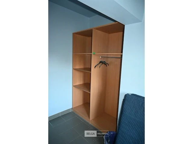 Houten kleerkast - afbeelding 2 van  4
