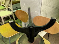 Houten kruk - afbeelding 4 van  4