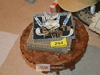 Houten krukje + bestekdoos - afbeelding 2 van  2