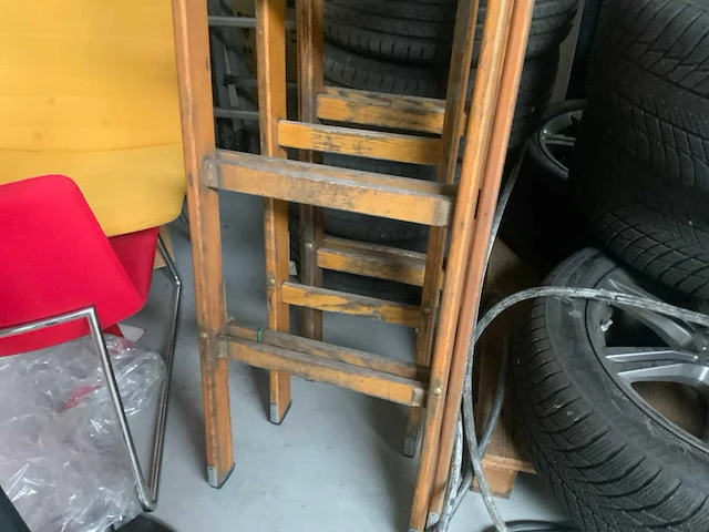 Houten ladder (2x) - afbeelding 3 van  3