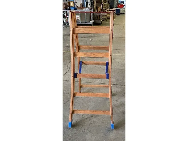 Houten ladder - afbeelding 1 van  2