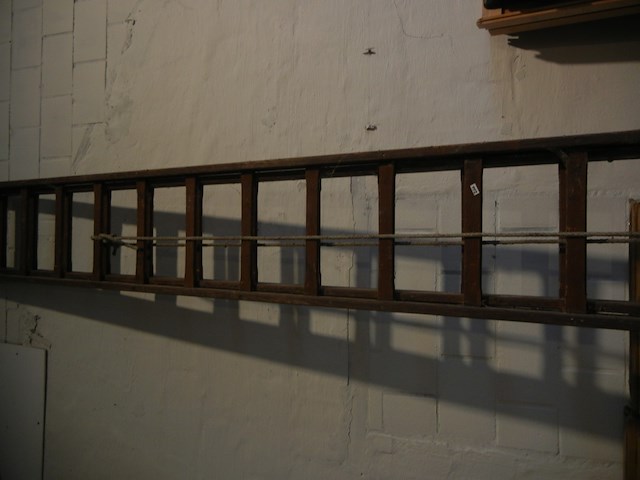 Houten ladder - afbeelding 1 van  2